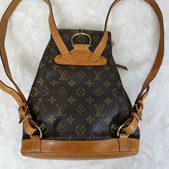 Louis Vuitton Montsouris MM Backpack in Monogram canvas - Picture 7 of 10
